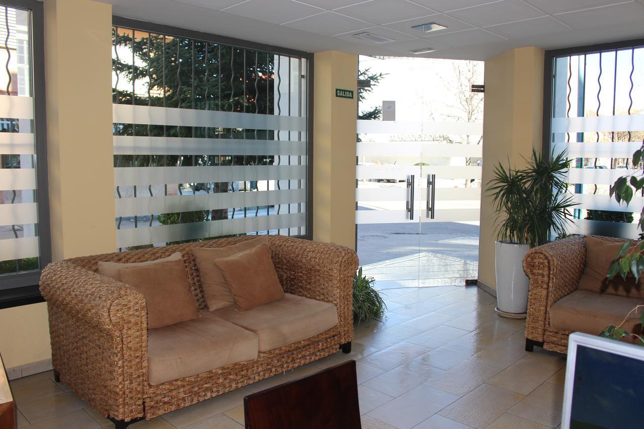 Hotel Velilla Velilla de San Antonio Eksteriør bilde