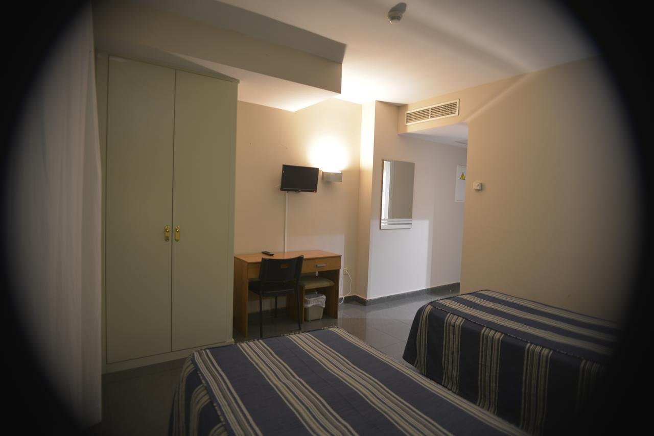 Hotel Velilla Velilla de San Antonio Eksteriør bilde