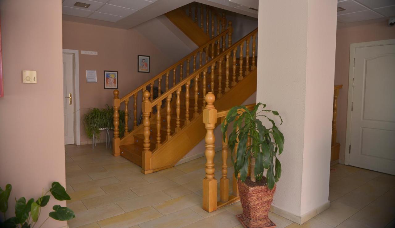 Hotel Velilla Velilla de San Antonio Eksteriør bilde